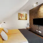 Heimelige Schwarzwaldwohnug Berg Häusern