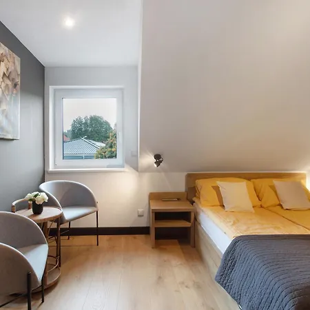 Heimelige Schwarzwaldwohnug Berg * Häusern